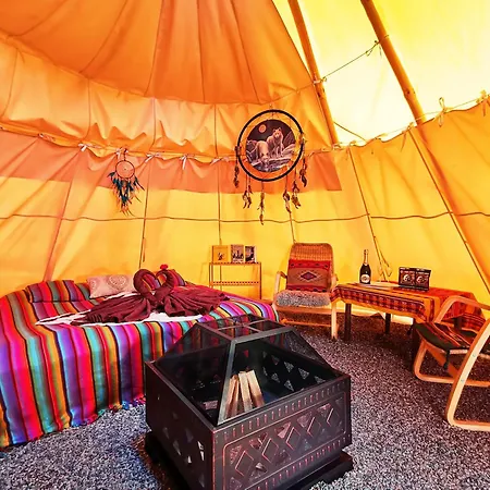 Teepee Camp Lounky