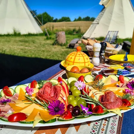 Кемпинг Teepee Camp Lounky *