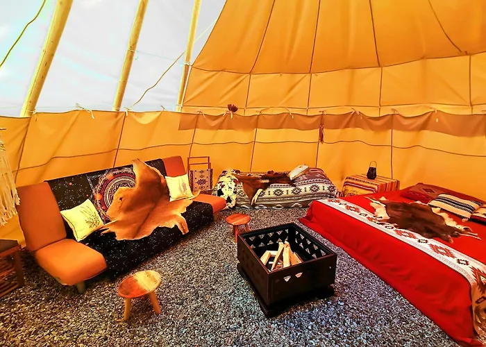 Teepee Camp Lounky Campingplatz