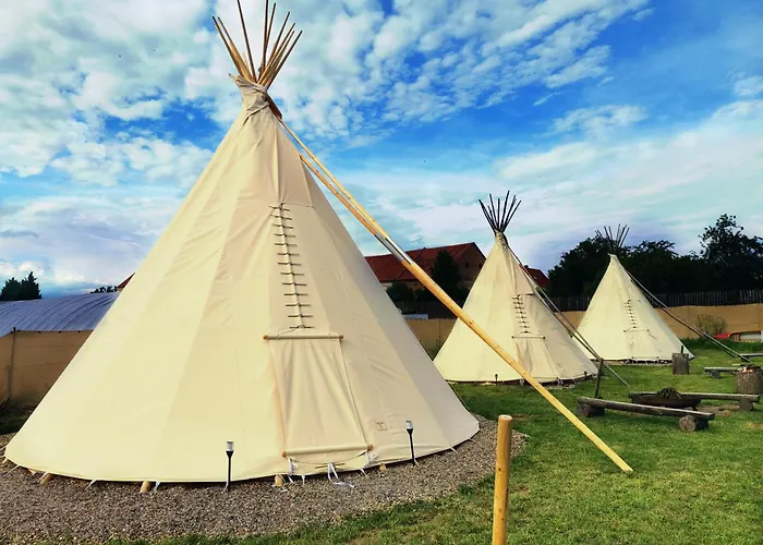 Teepee Camp Lounky Campingplatz Chodouny