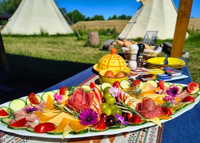 Campingplatz Teepee Camp Lounky *